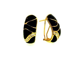 18KY Black Coral Earrings with Diamonds
