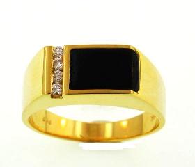 18KY Black Coral Ring with Diamonds
